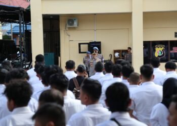 Wakapolda Papua Pimpin Apel Pagi, Tekankan Kesiapsiagaan dan Koordinasi Pengamanan Wilayah