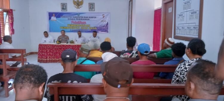 Cegah Karhutla Meluas, Polres Biak Numfor Ajak Warga Babrinbo Jaga Lingkungan