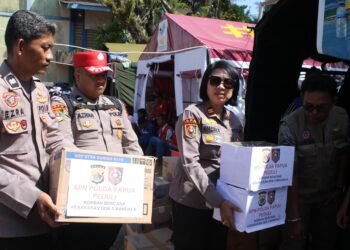 Bersama di Tengah Duka: SPN Polda Papua Berbagi untuk Korban Kebakaran Dok V