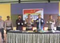 Warga Supiori Serahkan Senpi Rakitan dan 43 Butir Amunisi, Kapolres Apresiasi Kesadaran Hukum Masyarakat
