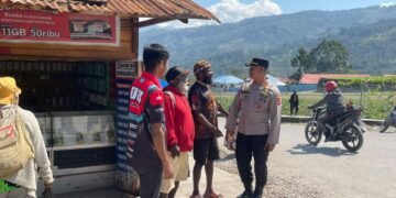 Polres Tolikara Sosialisasikan Pencegahan Karhutla kepada Masyarakat di Karubaga