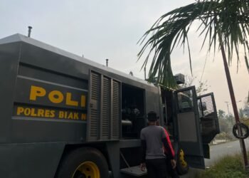 Polres Biak Numfor Bergerak Cepat Tangani Karhutla di Kampung Urfu Sub Yendidori